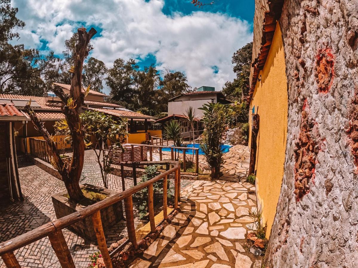 Pousada Casinha Velha Macacos  Esterno foto
