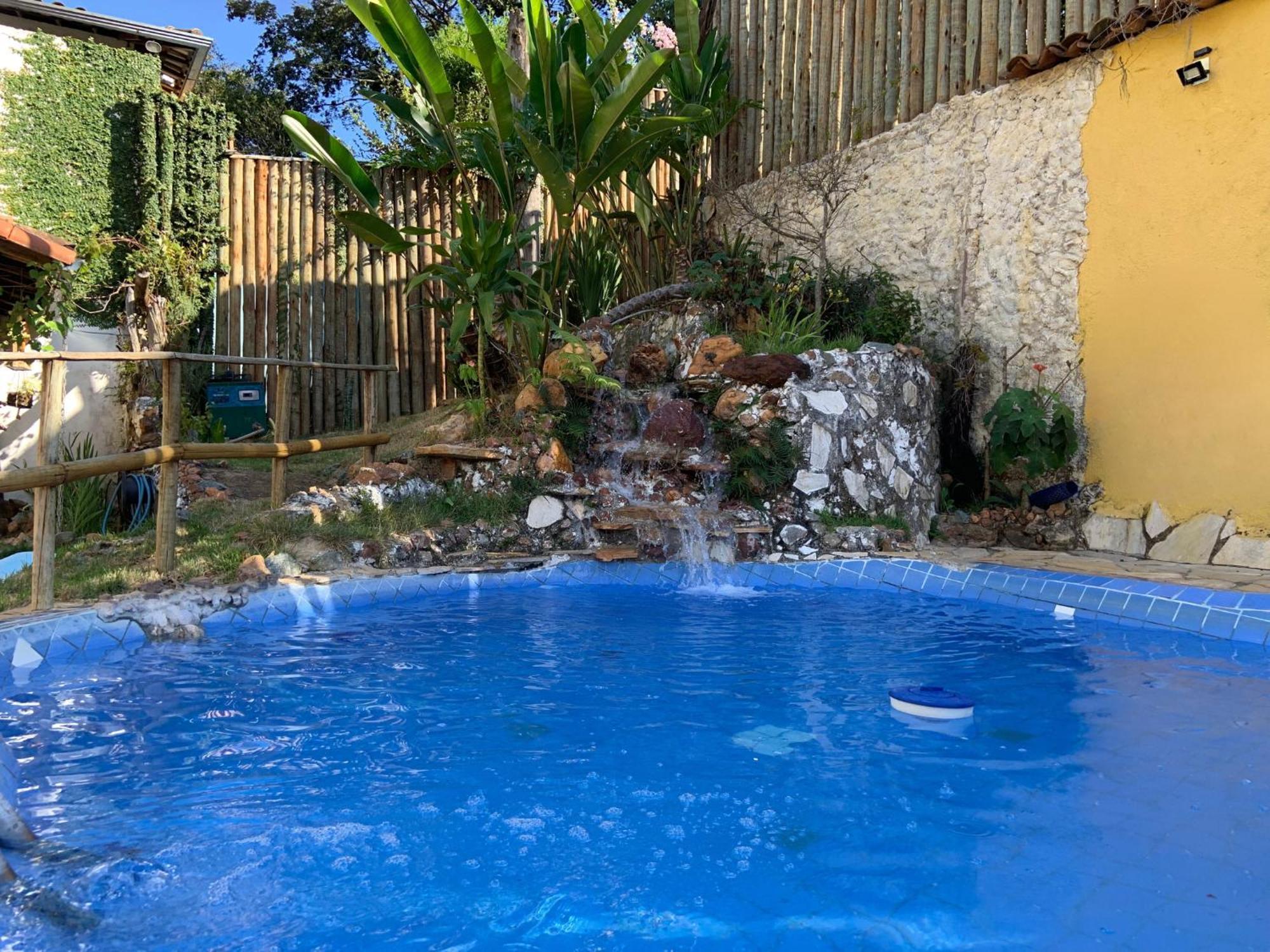 Pousada Casinha Velha Macacos  Esterno foto