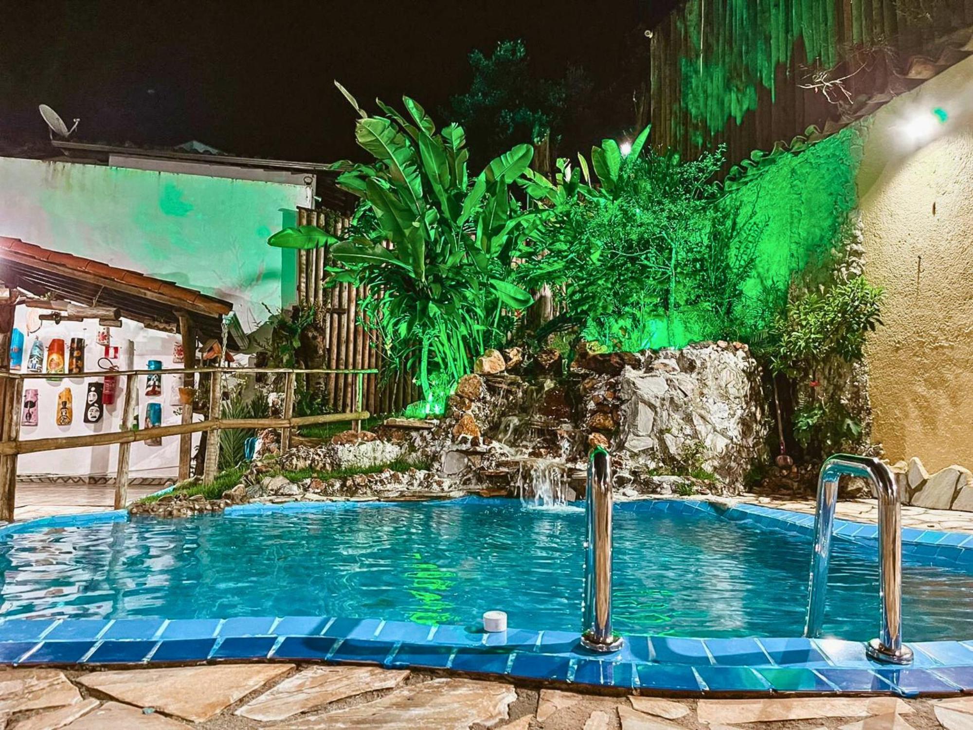 Pousada Casinha Velha Macacos  Esterno foto